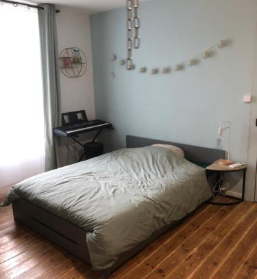 La Brousse Bed & Breakfast | Chambre à l’étage