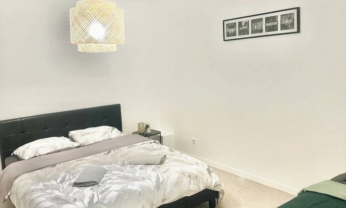 Saint-Bris-le-Vineux House | Chambre D'hotes