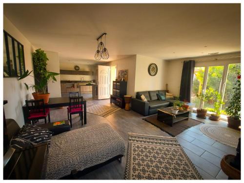 Paulhan House | Chambre dans grande maison paisible