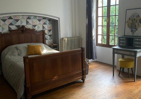 Orignolles House | Chambre dans une charentaise
