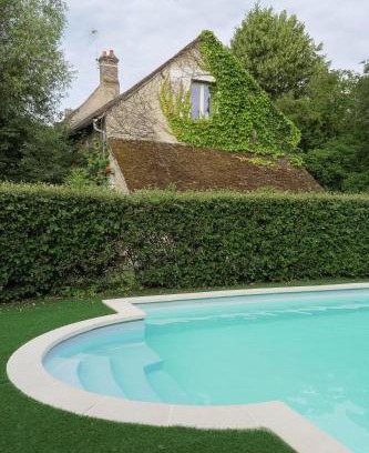 Saint-Maurice-sur-Fessard Bed & Breakfast | Chambres d'Hôtes avec piscine LA FESSARDIERE
