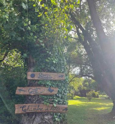 Cubnezais Bed & Breakfast | Chambre indépendante salle d'eau et WC privatifs