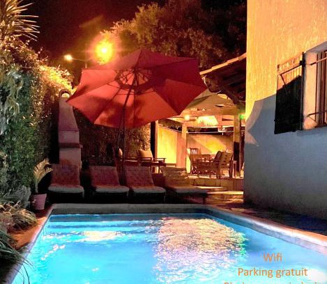 Le Cres House | Chambre, terrasse et piscine de l'Impasse du Pressoir