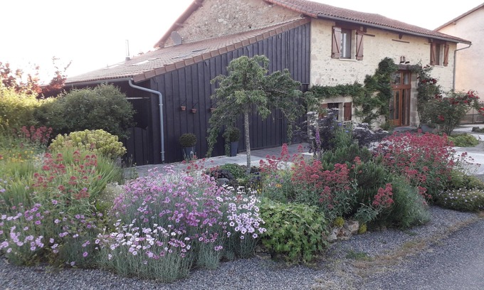 Saint-Auvent Bed & Breakfast | Chambres D'hôtes à L'art'elier