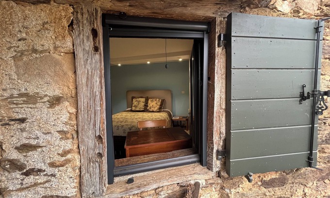 Jouqueviel House | Chambres d'hôtes La Cardonnié