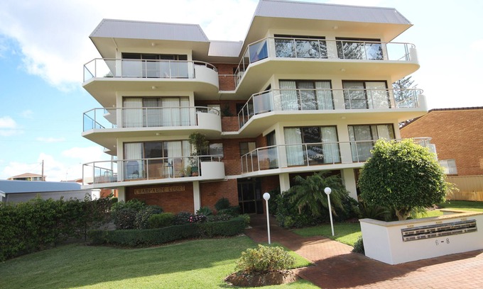 Tuncurry Apartment | Champagne Court - Great location