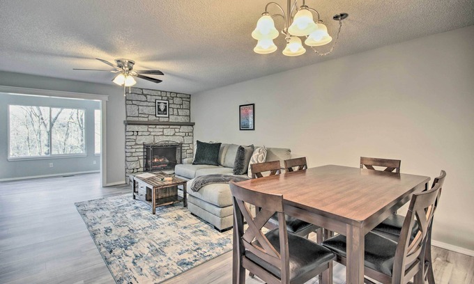 Bella Vista House | Chandler Ln Adventure Townhome at Bella Vista - Dog Friendly - 200Mgps