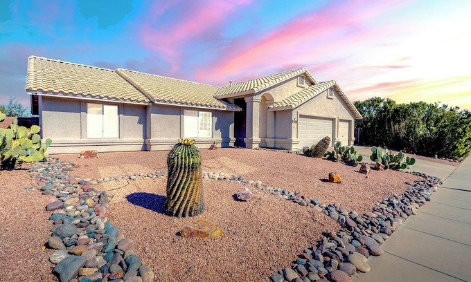 Colonias La Canada House | Chapala Court: 3BD/2BA w/Fire Pit & Hot Tub