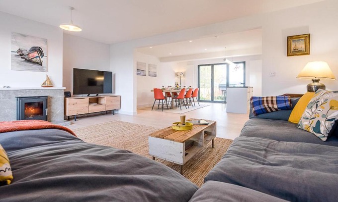 Martlesham Heath House | Chapel House, Alderton