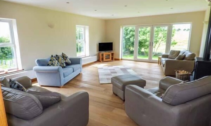 Elim Cottage | Chapel House