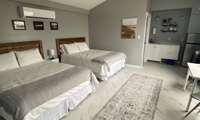 Souris Apartment | Chapel Suites - 2 Queen Suite