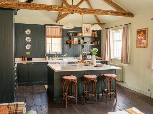 Norwich House | Chapman House 3 Bedroom Luxury Retreat
