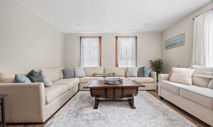 Charlevoix House | Charlevoix Modern Oasis With Hot tub!