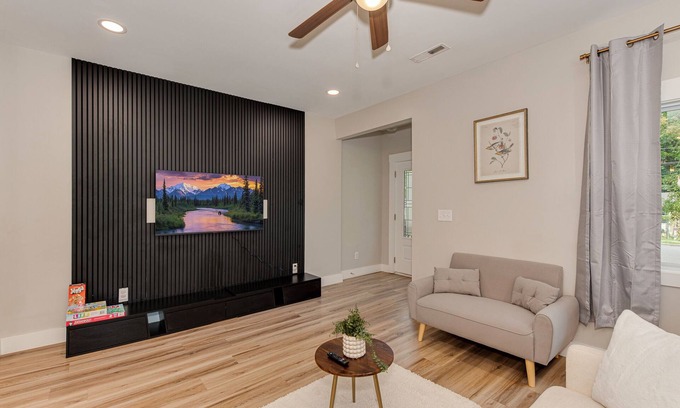 Charlotte House | Charlotte 5 BR Home W/Hot Tub, Grill and Games! Camp North End, Airport, Uptown
