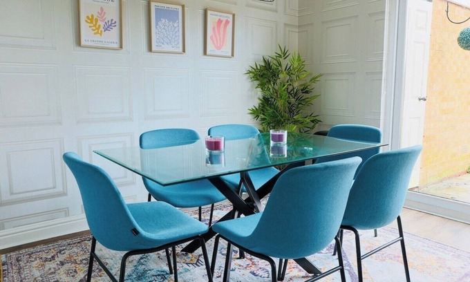 Birmingham House | Charlotte House (Sleeps 7| Contractors| QE| Uni|Cricket| Parking|)