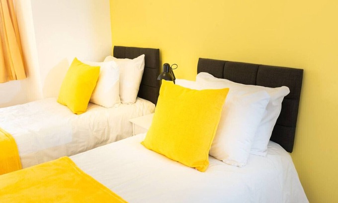 Ipswich Apartment | Charlotte House Spacious 2BR 2BATH in Ipswich