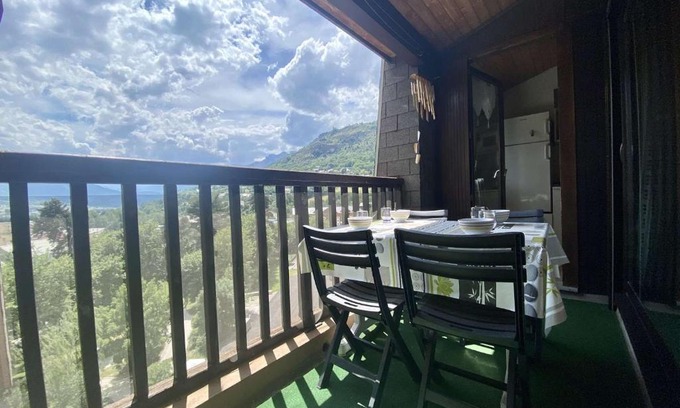 Briancon Apartment | Charmant 2 pièces avec balcon exposé sud, proche centre-ville et télécabine – Briançon - FR-1-330C-131