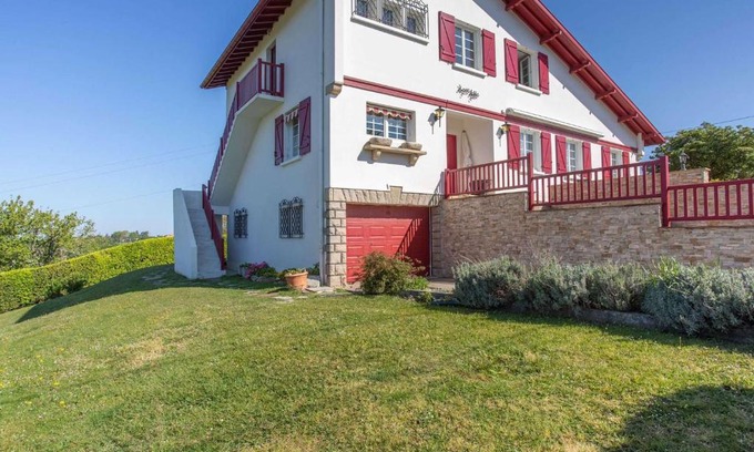 Urrugne Apartment | Charmant appartement à 15min de St Jean avec jardin - FR-1-4-493