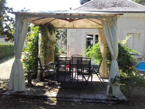 Meusnes House | Charmant Gîte Familial au Cœur des Vignes à Meusnes - FR-1-491-335