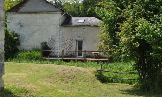 Cheille House | Charmant gîte paysan XIXe avec terrasse et jardin bordé par un ruisseau, à 1,5 km d'Azay-le-Rideau - FR-1-381-417
