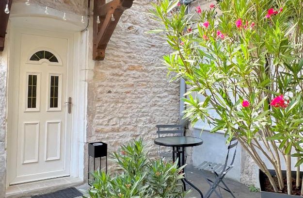 Chagny Apartment | Charmant studio au coeur du centre ville