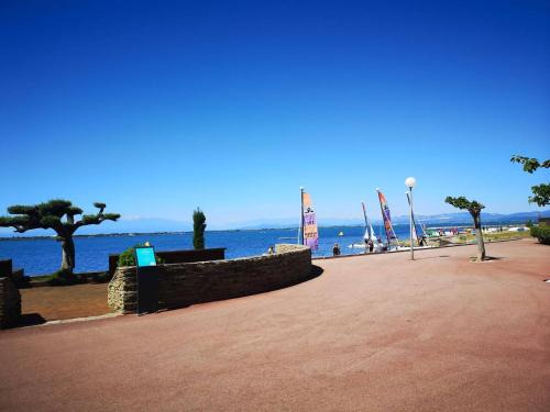 Le Barcares Apartment | Charmant T2 Cabine avec terrasse et piscine à Port Barcarès - FR-1-195-13