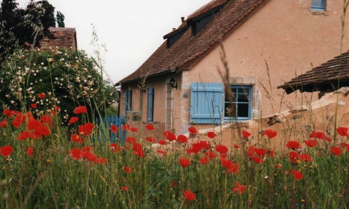 Asnieres sur Vegre House | Charmante maison paysanne rénovée avec grand terrain, proche de la rivière et du village médiéval - FR-1-410-162
