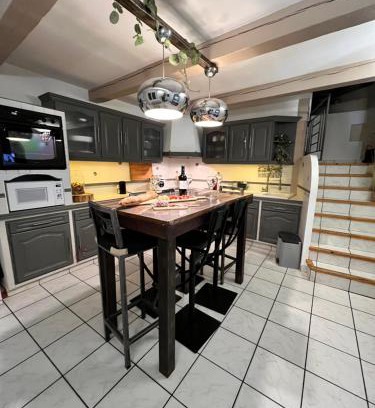 Olonzac House | Charmante Maison de Village avec Terrasse