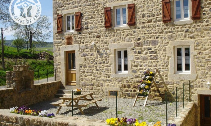 Saint-Bonnet-le-Courreau Cottage | Charming cottage for 8, pets welcome, nature and hikes