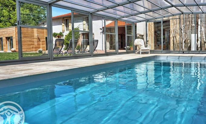 Saint-Germain-Lespinasse Cottage | Charming Retreat with Pets Allowed