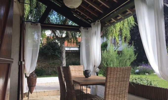 Lumigny-Nesles-Ormeaux House | Charming Brie house in a quiet haven of peace near Disneyland