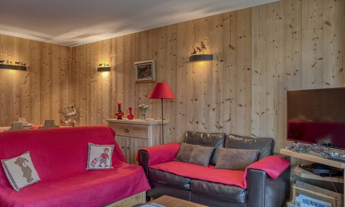 Megeve Apartment | Charming 1-Bed Apartment with Pool & Tennis, 11-min Walk to Megève Centre