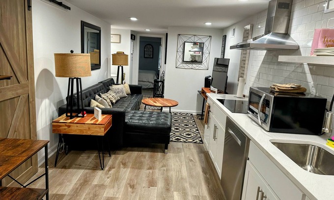 Downtown Baltimore House | Charming 1-bedroom, 1 bathroom townhome in awesome Baltimore with WiFi, AC