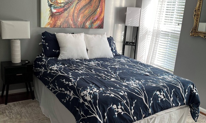 Dale City House | Charming 1-bedroom/bath available close to DC.