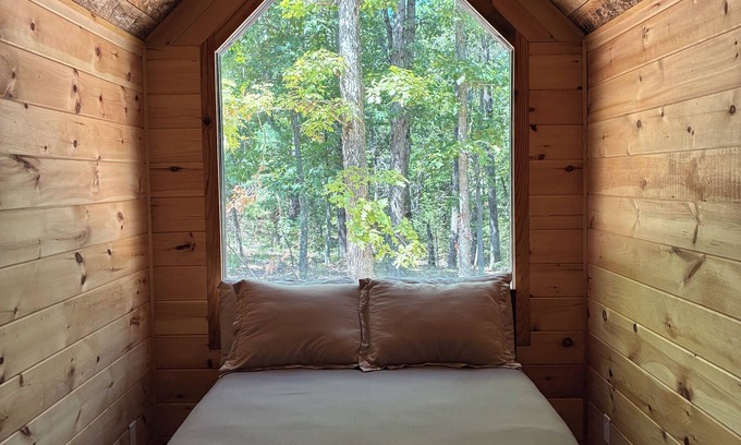 Jasper Cabin | Charming 1-bedroom cabin in delightful Jasper with AC
