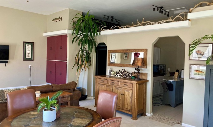 Cody Cottage | Charming 1-bedroom guest house near Yellowstone National Park.