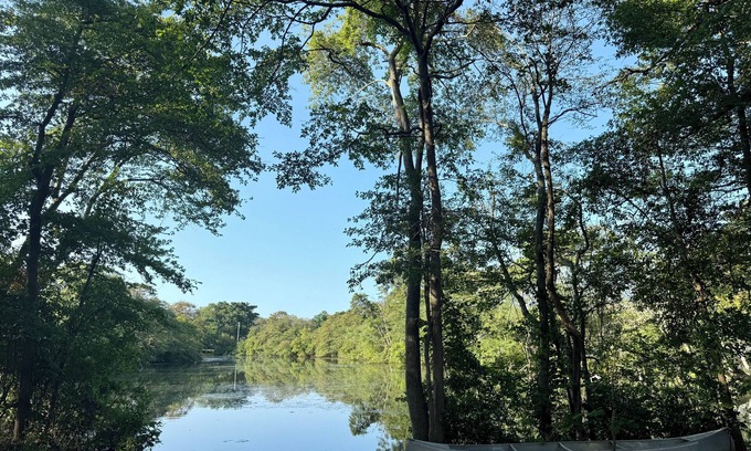 West Islip Apartment | CHARMING 1-bedroom LAKEFRONT apartment + CANOE by Robert Moses State BEACHES.