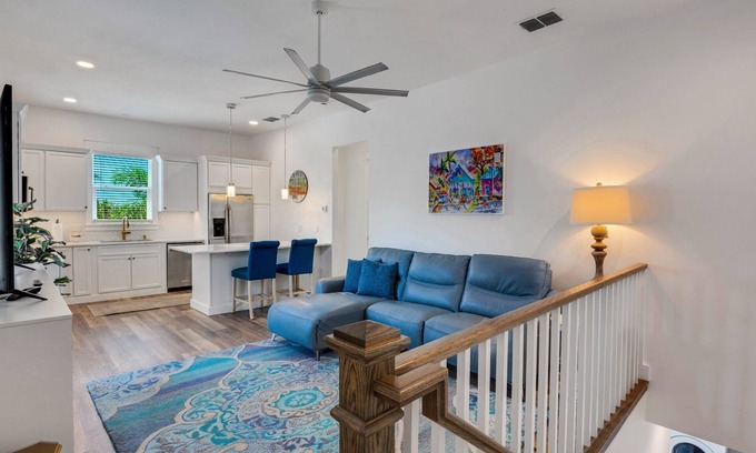 Coral Cove Apartment | Charming 1-bedroom upstairs apartment in private Sarasota Community.