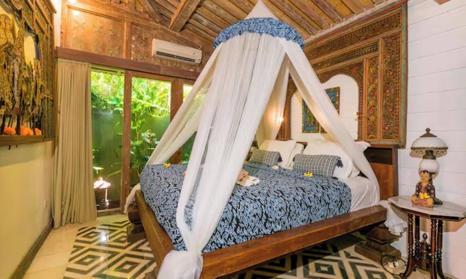 Sanur Villa | Charming 1-bedroom Villa Fully Furbished Silent Neighborhood near Icon Bali Mall