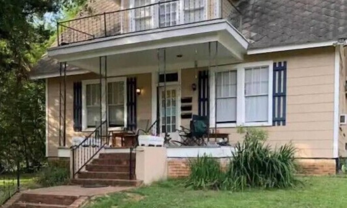 Vicksburg Apartment | Charming 2 bed-room apartment in heart of town