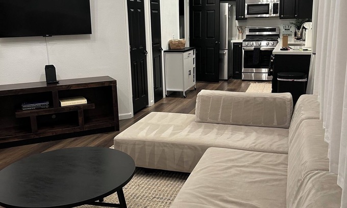 North Las Vegas House | Charming 2-bedroom house with AC, WiFi in lovely North Las Vegas