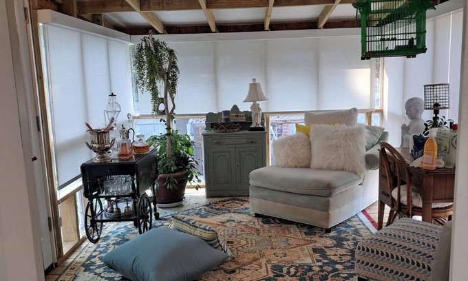 Corbin House | Charming 2-bedroom house in Fredericksburg with WiFi, AC