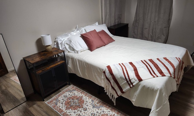 Hennessey House | Charming 2-bedroom, 1 bath house. Patio/Covered Parking. Extra space for parking