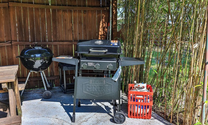 Homosassa House | Charming 2-bedroom bungalow in fabulous Homosassa with AC, WiFi