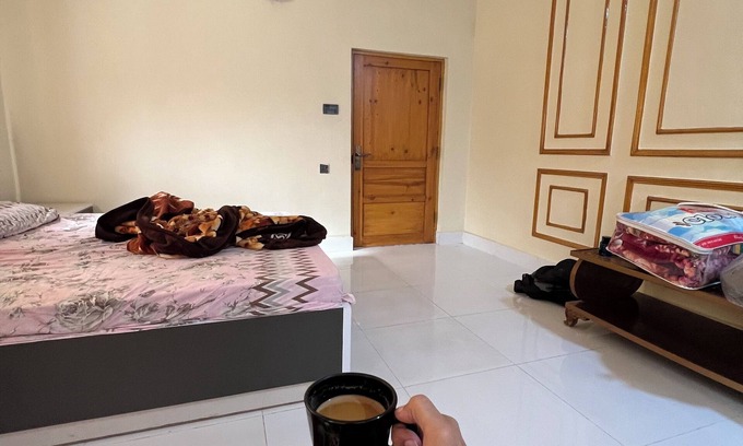 Sukkur House | Charming 2-bedroom bungalow with WiFi and AC in lovely Sukkur plus Swimming Pool