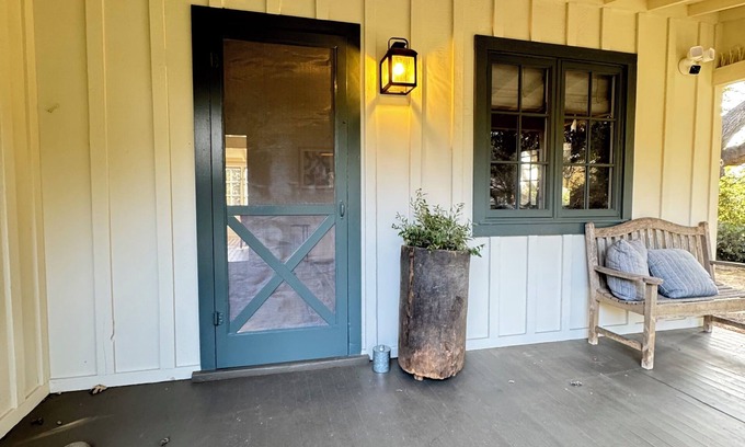 Santa Ynez Cottage | Charming 2-bedroom cottage on private vineyard estate in Santa Ynez