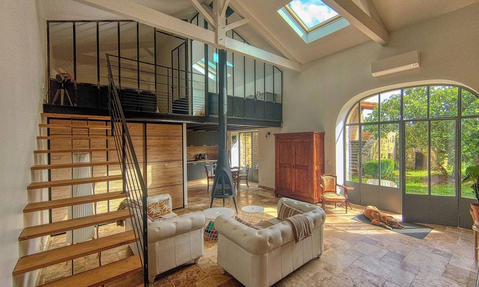 Montcabrier House | Charming 2-bedroom barn 4 stars, in Lot valley, wifi, AC large swimming poolnnn