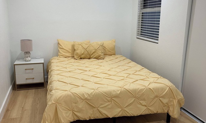 Northwest Anaheim House | Charming 2-bedroom house in brilliant Fullerton with AC