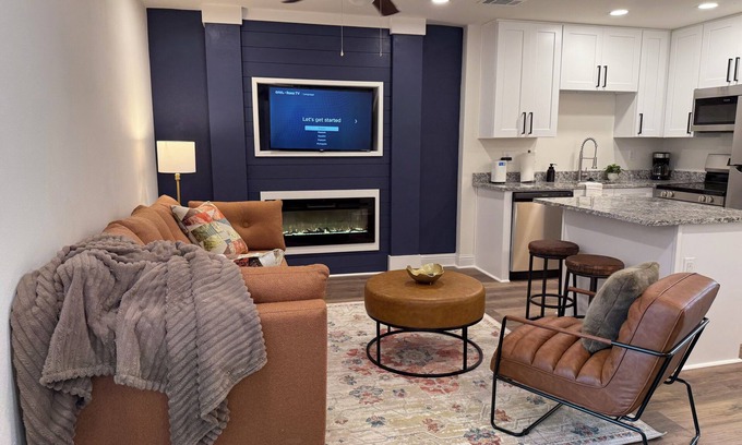 Gulfport House | Charming 2-bedroom house in Gulfport 1 mile from the Beach