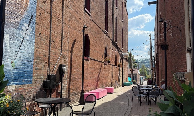 Madison House | Charming 2-bedroom house with a river view in wonderful Madison